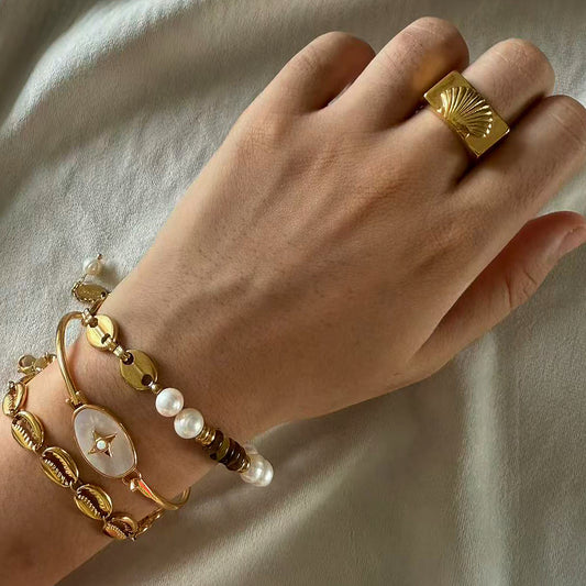 Lumina Pearl in Dawn